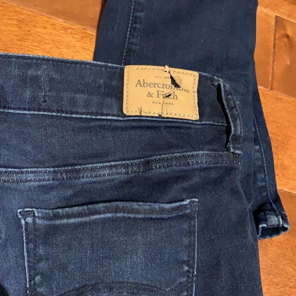 Abercrombie and Fitch - Picture 2 of 3